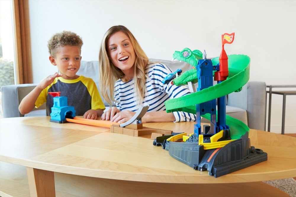Hot Wheels City Cobra Crush Play Set