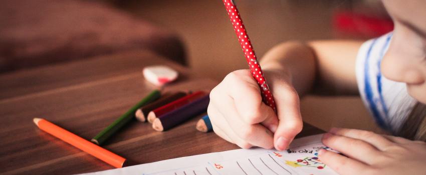 Nyugi, itt a suli? Így segíts a gyereknek a stressz leküzdésében