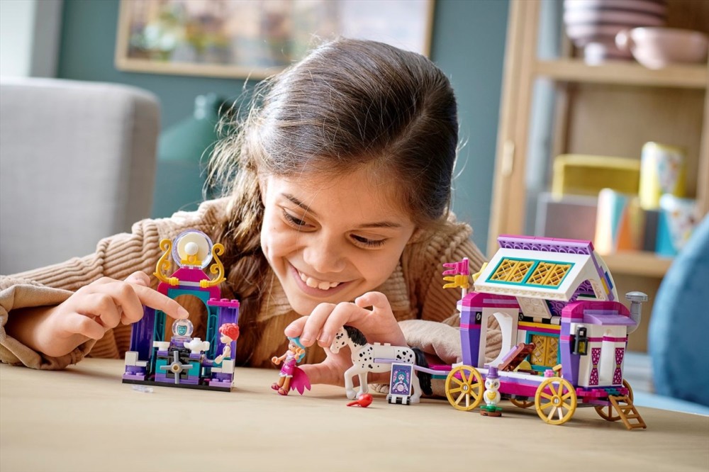LEGO® Friends 41688 Varázslatos karaván