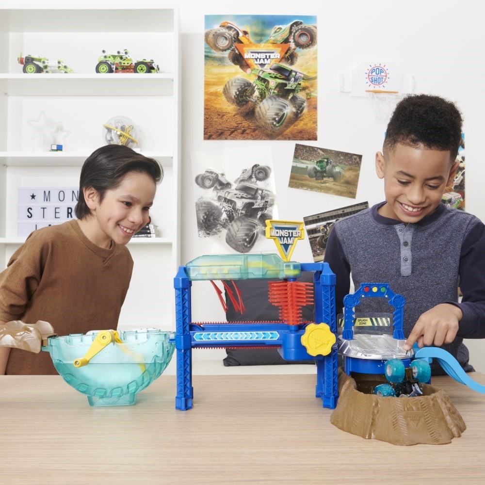 Monster Jam 1:64 Megalodon Monster Wash Playset